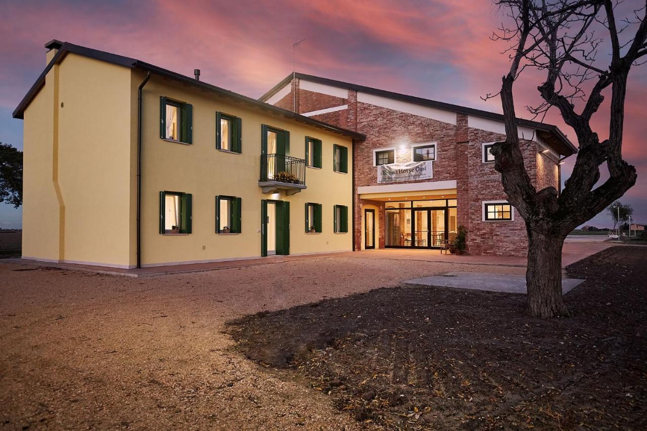 Brussa Horse Oasi Villa Каорле Екстериор снимка
